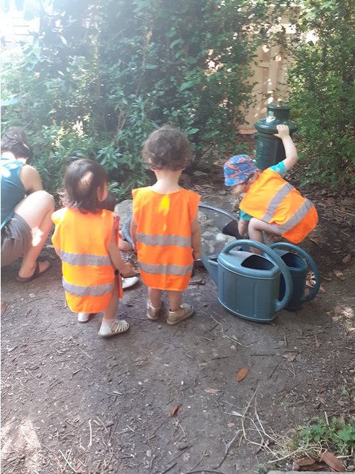 Les enfants au jardin